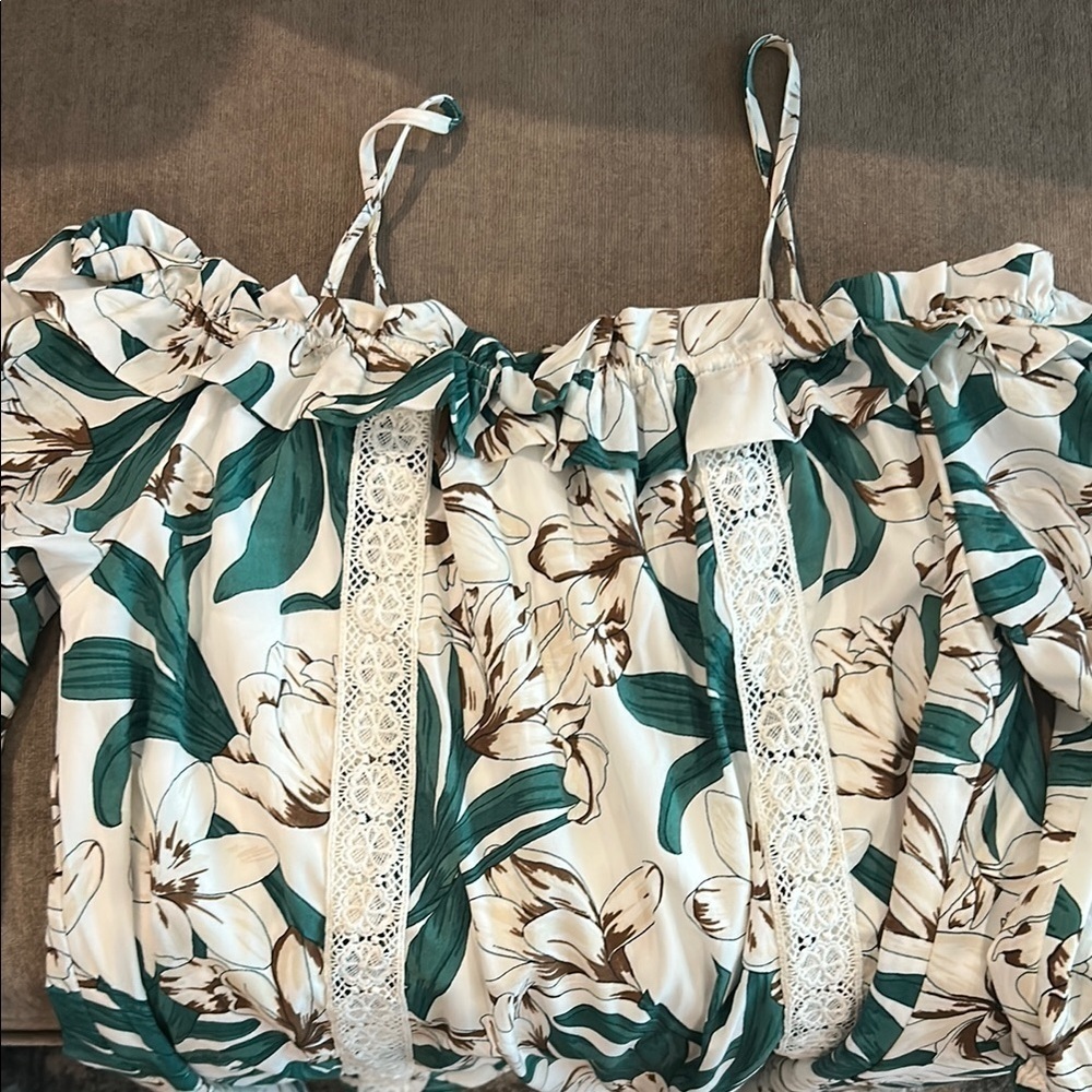 Blu Pepper Cream and Green Ruffled Smocked Sundress - Picture 5 of 7